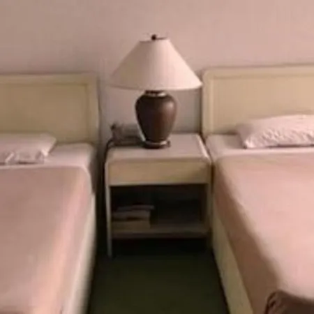 Amorsolo Mansion Hotel-2